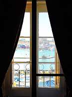 Quayside Apartments