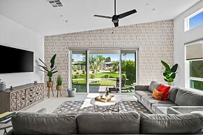 Chic Desert Oasis