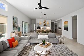 Chic Desert Oasis