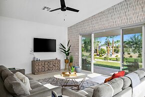 Chic Desert Oasis