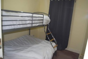 2-bed Apartment Sleeps 4 With Wi-fi