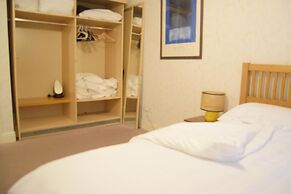 2-bed Apartment Sleeps 4 With Wi-fi