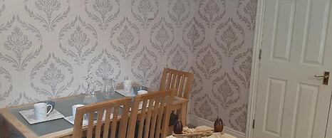 2-bed Apartment Sleeps 4 With Wi-fi