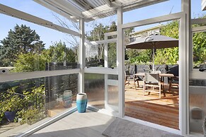 Bright & Sunny Meadowbank - Gardens