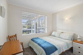 Bright & Sunny Meadowbank - Gardens