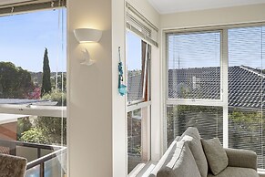 Bright & Sunny Meadowbank - Gardens