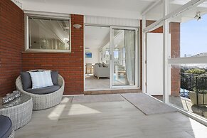 Bright & Sunny Meadowbank - Gardens