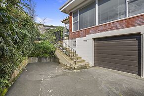 Bright & Sunny Meadowbank - Gardens