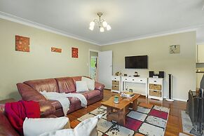 Kohi Family Home- Netflix & Gardens View