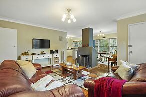 Kohi Family Home- Netflix & Gardens View