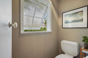 Kohi Family Home- Netflix & Gardens View