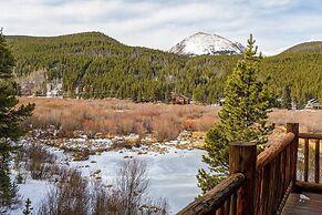 Blue River Hideaway by Boutiq