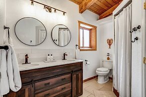 Blue River Hideaway by Boutiq