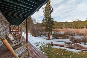 Blue River Hideaway by Boutiq