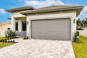 Coastal Sol by Boutiq