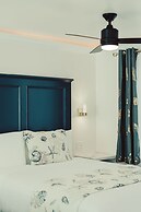 Blufftop Inn & Suites - Wharf/Restaurant District