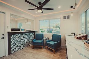 Blufftop Inn & Suites - Wharf/Restaurant District