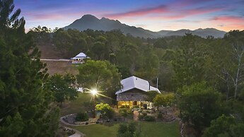 Barney Creek Vineyard Cottages