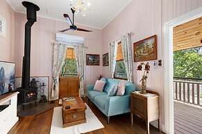 Barney Creek Vineyard Cottages