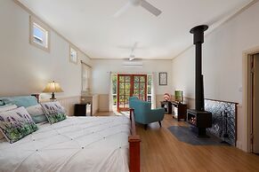 Barney Creek Vineyard Cottages