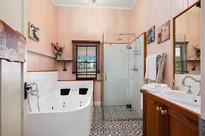 Barney Creek Vineyard Cottages