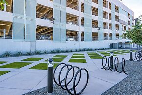 CozySuites at Town Lake