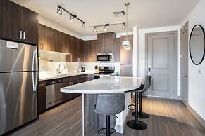 CozySuites at Town Lake