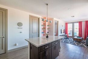 CozySuites at Town Lake