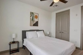 CozySuites at Town Lake