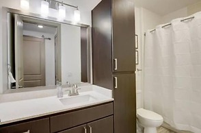 CozySuites at Town Lake