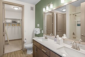 CozySuites at Town Lake