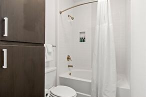 CozySuites at Town Lake