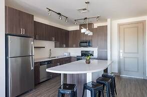 CozySuites at Town Lake