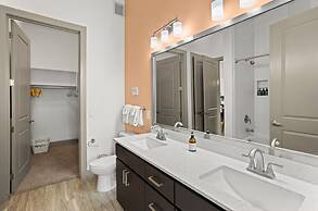 CozySuites at Town Lake