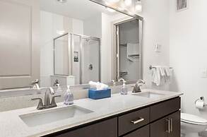 CozySuites at Town Lake