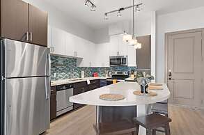 CozySuites at Town Lake