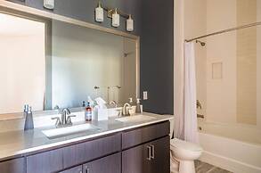 CozySuites at Town Lake