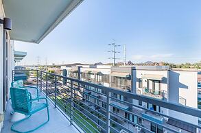 CozySuites at Town Lake