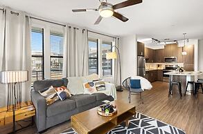 CozySuites at Town Lake