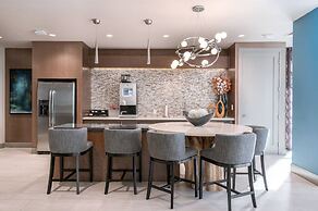 CozySuites at Town Lake