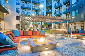 CozySuites at Town Lake