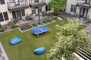 CozySuites at Town Lake