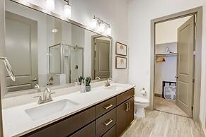 CozySuites at Town Lake