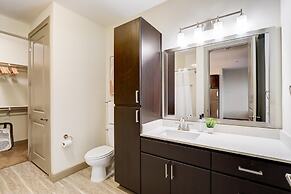 CozySuites at Town Lake