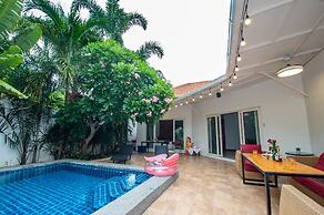 Private pool 3BDR villa beach at 200m