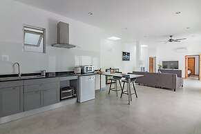 Private pool 3BDR villa beach at 200m