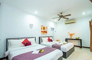 Private pool 3BDR villa beach at 200m