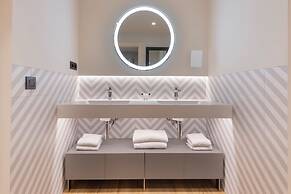 Suites Plaza Hotel & Wellness