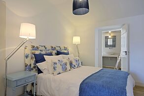 Portas do Teatro Apartments