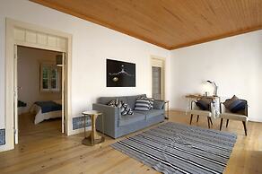 Portas do Teatro Apartments